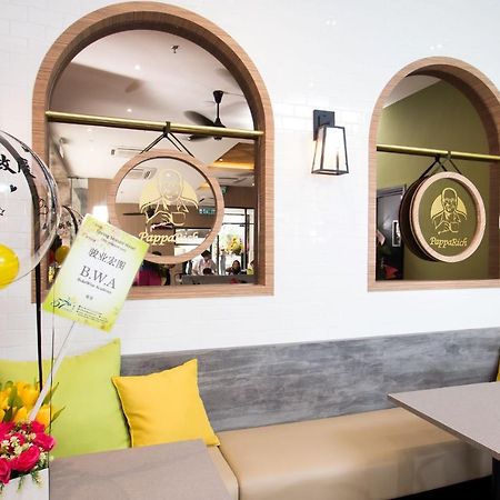 Spring Season Hotel Muar Bagian luar foto