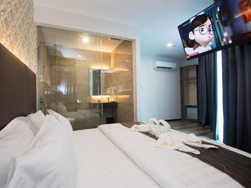 Spring Season Hotel Muar Bagian luar foto