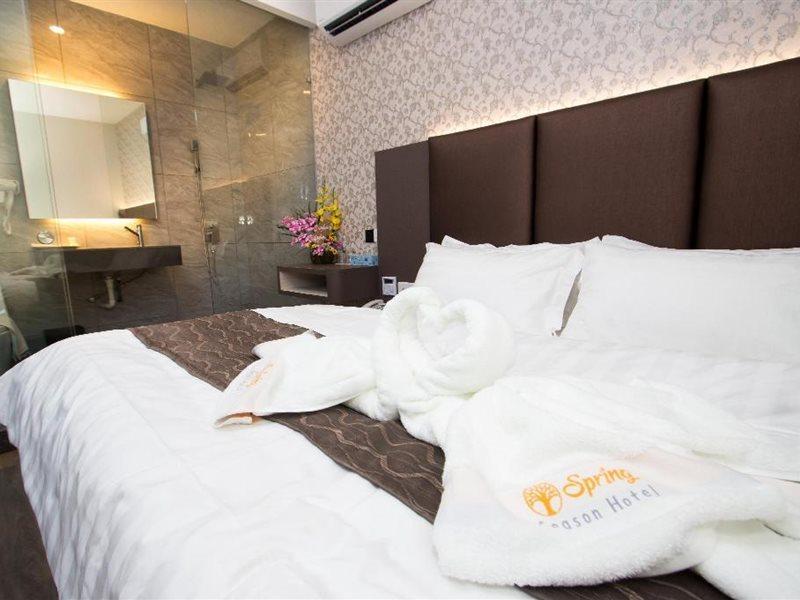 Spring Season Hotel Muar Bagian luar foto
