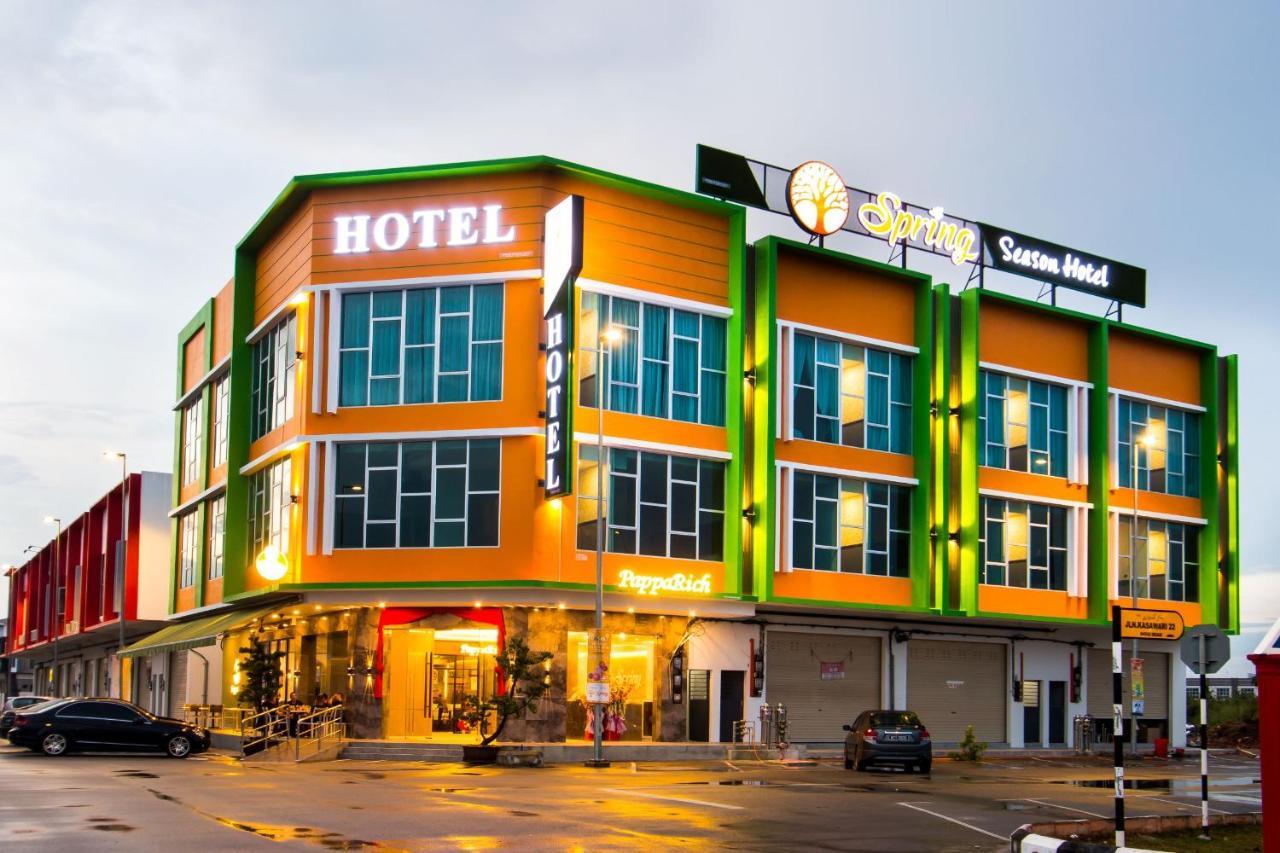 Spring Season Hotel Muar Bagian luar foto