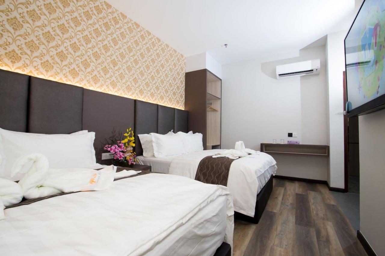 Spring Season Hotel Muar Bagian luar foto
