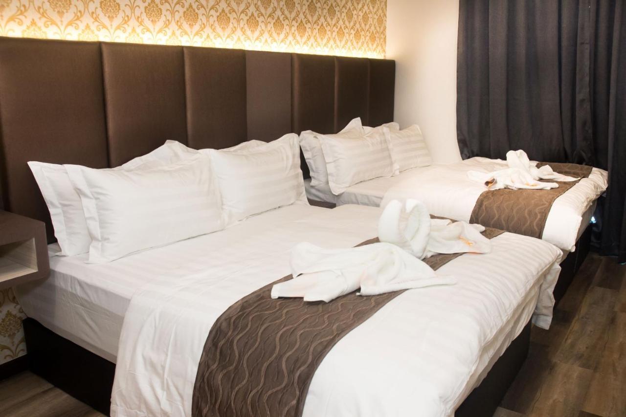 Spring Season Hotel Muar Bagian luar foto